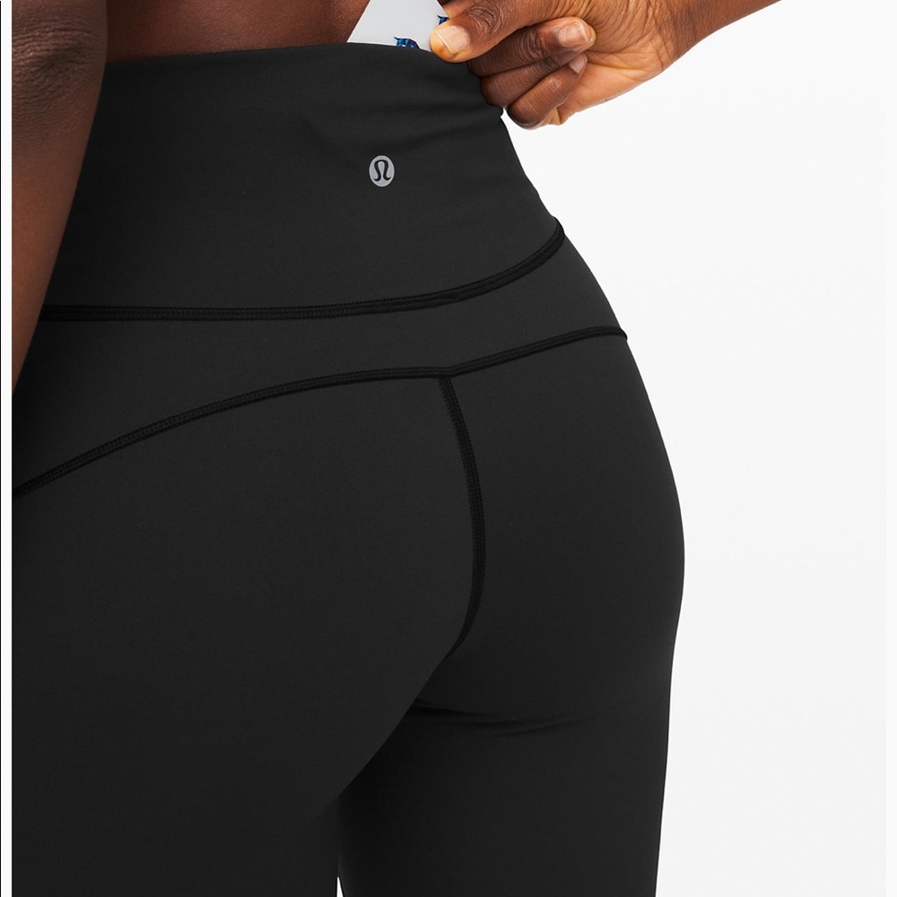 LuluLemon Movement Tights - Size 4 - 25”